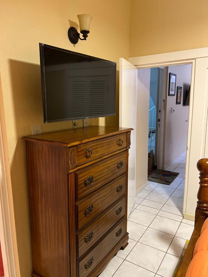 Lovely Modern 1Bedroom Overlooking Carribean Sea. オーチョ・リオス エクステリア 写真